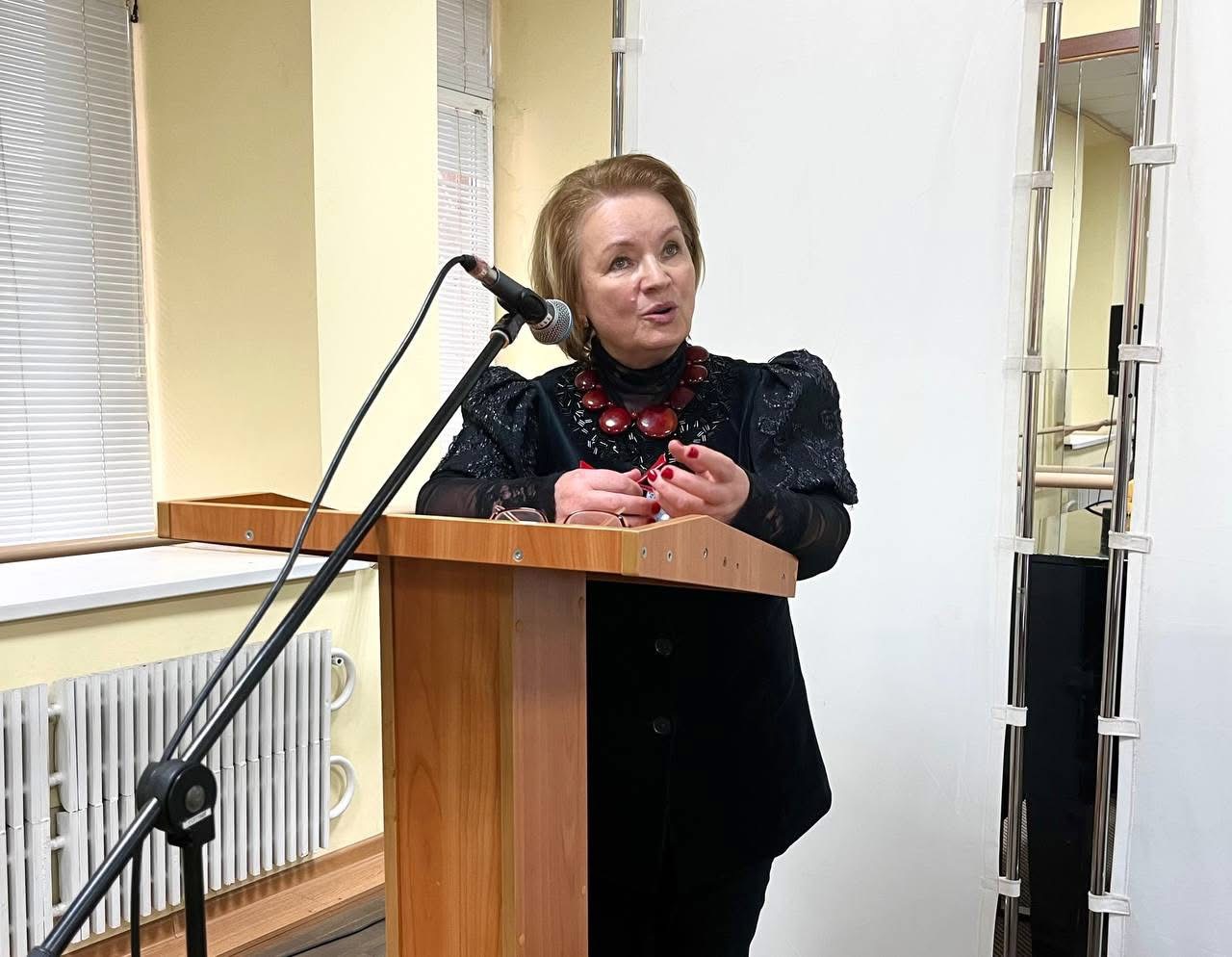 Щиро вітаємо Ольгу Григорівну Бенч з успішним захистом докторської дисертації!